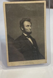 Abraham Lincoln President Carte de Visite Type Photograph 19th C - Imagen 1 de 5