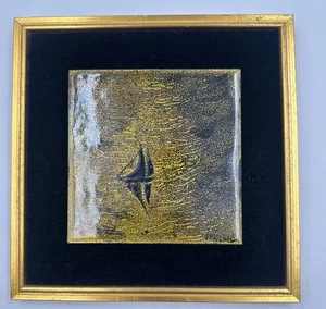 Vintage Segelboot Emaille auf Kupfer Plakette Gemälde signiert gerahmt Gold & Schwarz - Bild 1 von 8