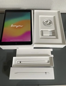 Apple iPad 9th Gen Wi-Fi 64GB Space Gray & Apple Pen 1. Generation - Bild 1 von 8