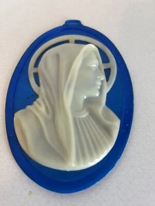 Vintage Glow In The Dark Blessed Virgin Mary Plastic 6”x4” Blue Plaque - Picture 1 of 8