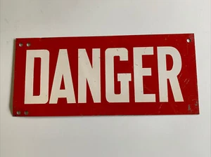 Letrero vintage "PELIGRO" de metal rojo de doble cara industrial único 13" X 6" - Imagen 1 de 4