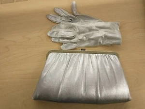 Set guanti borsetta pochette formale bordata oro argento vintage  - Foto 1 di 7