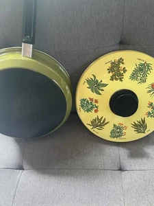 Vintage Emaille Topf mit Deckel gelbe Kräuter Deckel grüner Topf 9”x 3” Bratpfanne - Bild 1 von 14