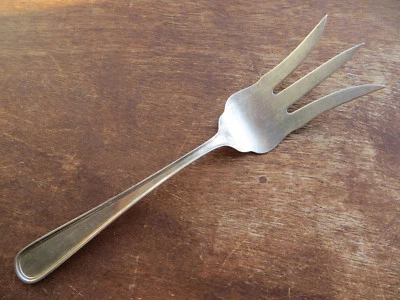 HORQUILLA RELISH 7&5/8" Sterling S. Kirk & Son Inc. patrón CALVERT COMO NUEVA Foto 1 de 4