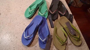 MARC JACOBS MEN'S RUBBER FLIP-FLOPS SANDALS SIZE MEDIUM FITS SIZE 7 - 7 1/2 - Picture 1 of 9