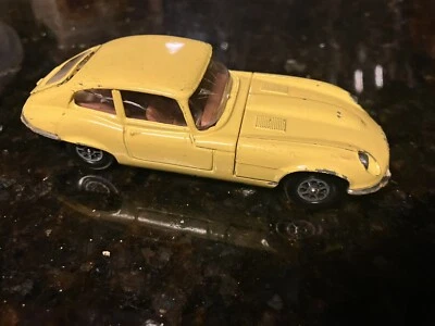VINTAGE CORGI TOYS WHIZZWHEELS YELLOW JAGUAR E TYPE 2+2 DIE CAST CAR FREE SHIP!! - Image 1 of 4