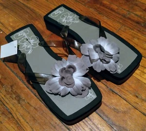 New woman's square toe silk flower top slide flip flops gray & black - Picture 1 of 4