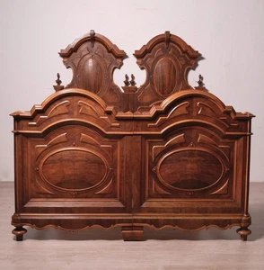 Antica struttura letto matrimoniale in legno - Foto 1 di 24