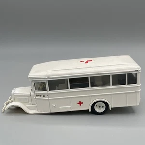 Autobús ambulancia soviético ZIS-8 de colección fundido a presión escala 1:43 hecho por la URSS SIN EJE DELANTERO - Imagen 1 de 12