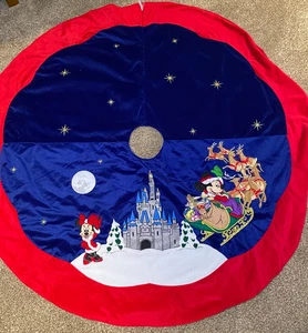 DISNEY MICKEY AND MINNIE CASTLE CHRISTMAS TREE SKIRT 51" Diameter READ - Picture 1 of 20