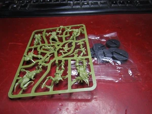 Warhammer 40k: Chaos Space Marines: Death Guard Poxwalkers x6 on Sprue - Bild 1 von 1