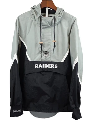 Chaqueta negra retro para hombre Mitchell & Ness NFL Raiders grande con capucha media cremallera Foto 1 de 4