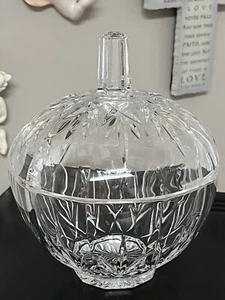 Plato de caramelo de cristal vintage calabaza 7” con tapa corte abanico flores paneles ornamentados - Imagen 1 de 10