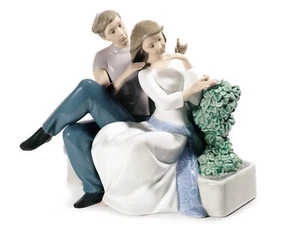 NEW NAO BY LLADRO THE PERFECT COUPLE #1670 BRAND NIB LOVE CUTE SAVE$$ F/SH - Picture 1 of 11