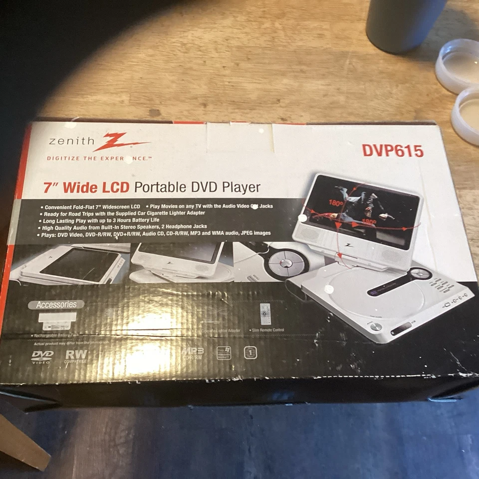 Zenith Reproductor de DVD/CD Portátil DVP615 Pantalla de 7 Pulgadas Batería y Accesorios Foto 1 de 1