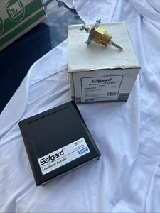 HydroLevel Safgard 550SV 120 VAC Low Water Cutoff with Manual Reset EL1214-SV - Picture 1 of 4