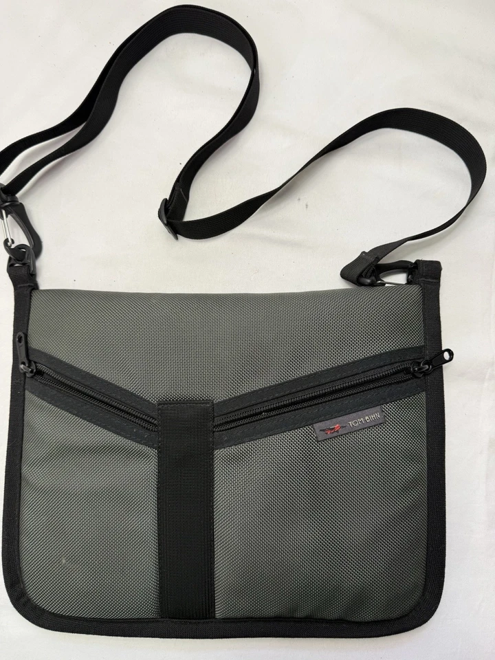 Tom Bihn Breve Case For iPad Tablet Crossbody carry Bag Ballistic Gray - Image 1 of 4