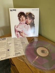 Lola Young I'm Only F**king Myself Milkshake Liquid Filled Vinyl - Imagen 1 de 7