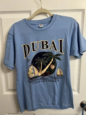 Camisa De Colección Y2K Dubai Emiratos Árabes Unidos Bebé Azul Playa Puff Pintura Talla M Foto 1 de 4
