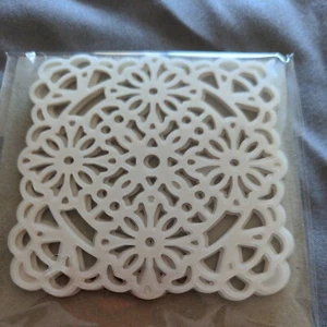 Stampin Up SQUARE VELLUM DOILIES #152484 set of 24, white, Embellishments 3" NEW - Picture 1 of 2
