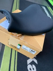 KAWASAKI Z 650 + Ninja 650  tiefe Sitzbank LOW SEAT -20mm 090SEC0035 - Bild 1 von 1