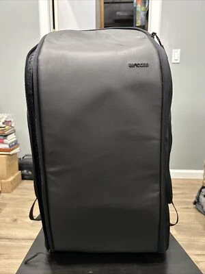 Mochila Incase Drone PRO negra Foto 1 de 4