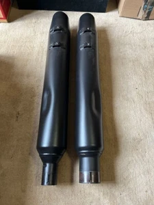 17-23 Harley Road King Electra Glide Touring OEM Exhaust Mufflers Pair 64900765A - Picture 1 of 5