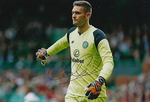 CELTIC HAND SIGNED CRAIG GORDON 12X8 PHOTO. - Picture 1 of 1