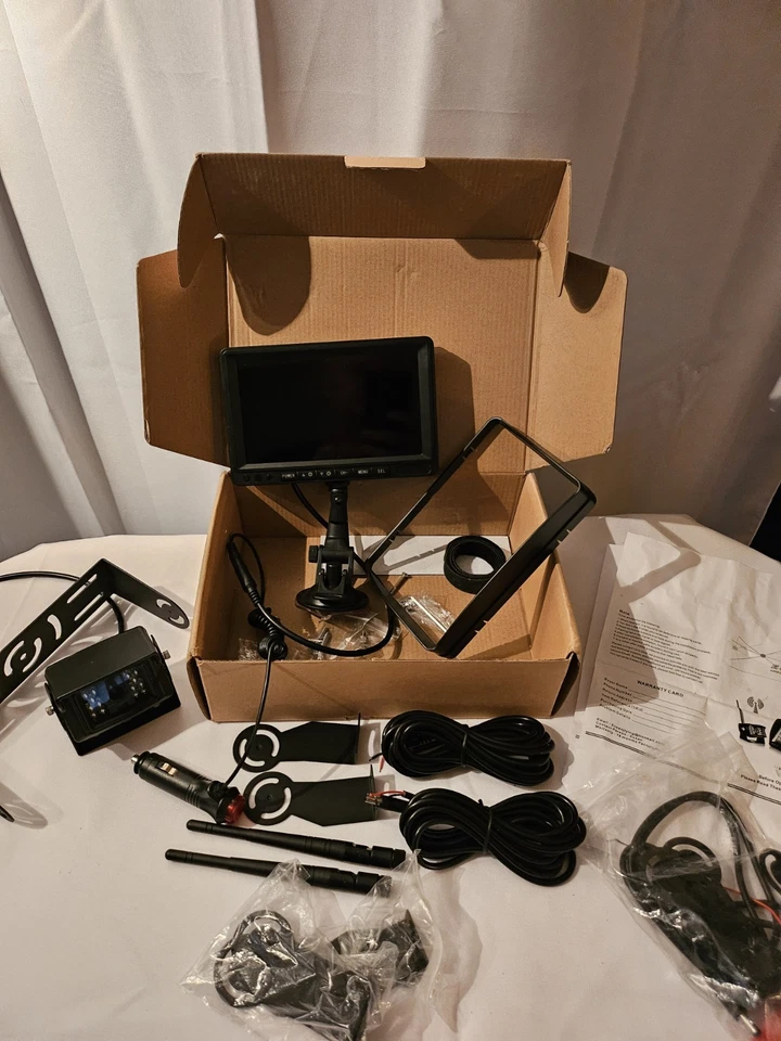 ZEROXCLUB HD Wireless  Backup Camera System SW01 - Image 1 of 4