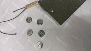 Gucci Button 11 mm Single ( ONE) Shell made in Italy - Picture 1 of 2