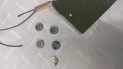 Gucci Button 11 mm Single ( ONE) Shell made in Italy - Image 1 of 2