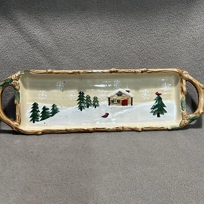 Bandeja para servir nieve de Navidad St Nicholas Square Heartland 15" cabaña de troncos de hoja perenne Foto 1 de 4