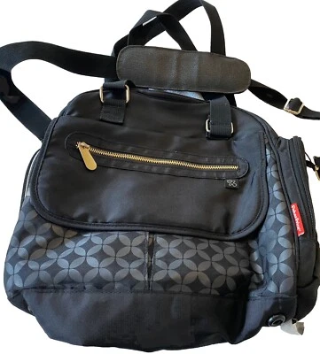 Fisher Price Bolsa de Pañales Negra Aislada Botella Bolsillo Correa para el Hombro Foto 1 de 4