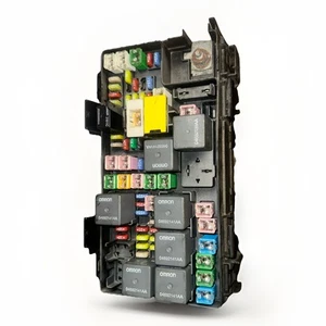 04692305AG Dodge 2009 2010 Journey/Grand Caravan Fuse Box BCM TIPM - Picture 1 of 5