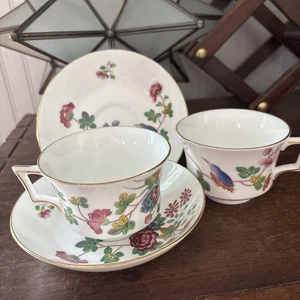JUEGO DE 2 tazas y platillos de té de cuco Wedgwood Williamsburg, tazas de té con borde dorado - Imagen 1 de 14