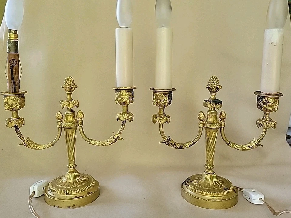 Par de lâmpadas francesas antigas de bronze em miniatura de candelabros boudoir/manto do século XIX - Imagem 1 de 4