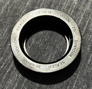 OLD SCHOOL BMX Suntour Sealed Bearing Bottom Bracket Cup - Black - Picture 1 of 3