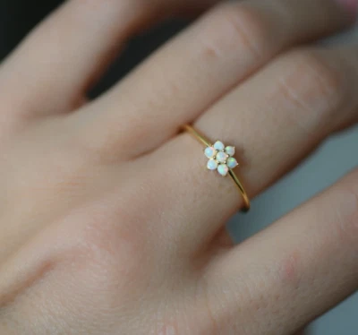 Anillo de oro macizo de 10 k con diseño de flores de ópalo de fuego natural tamaño disponible Foto 1 de 4