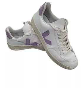 Zapatos informales para mujer Veja V-12 blanco/púrpura gamuza talla 9 EU 40 - Imagen 1 de 10