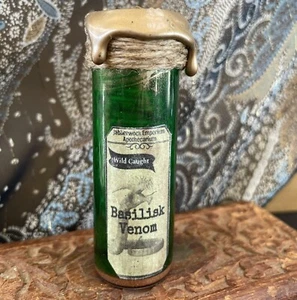 D20 Dice Potion - Basilisk Venom - Handmade D&D Accessory - Picture 1 of 5