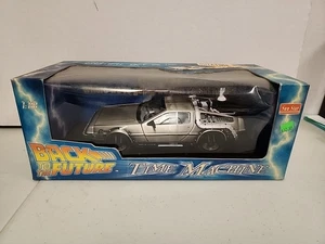 Sun Star 1:18 Scale Back To The Future Time Machine Diecast New In Box - Picture 1 of 8
