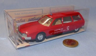 Solido 1/43 : Citroën CX Break Ambulance "Centre 1ière Intervention" - Photo 1/4
