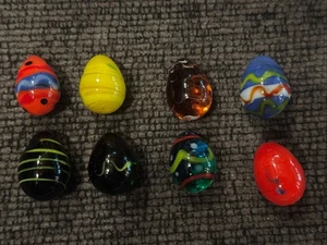 Lot Of 8 Vintage Handblown Mini Art Glass Eggs Multiple Colors Murano Style - Picture 1 of 3