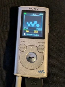 Sony NW-E052 Walkman MP3 Player FM Radio - Bild 1 von 7