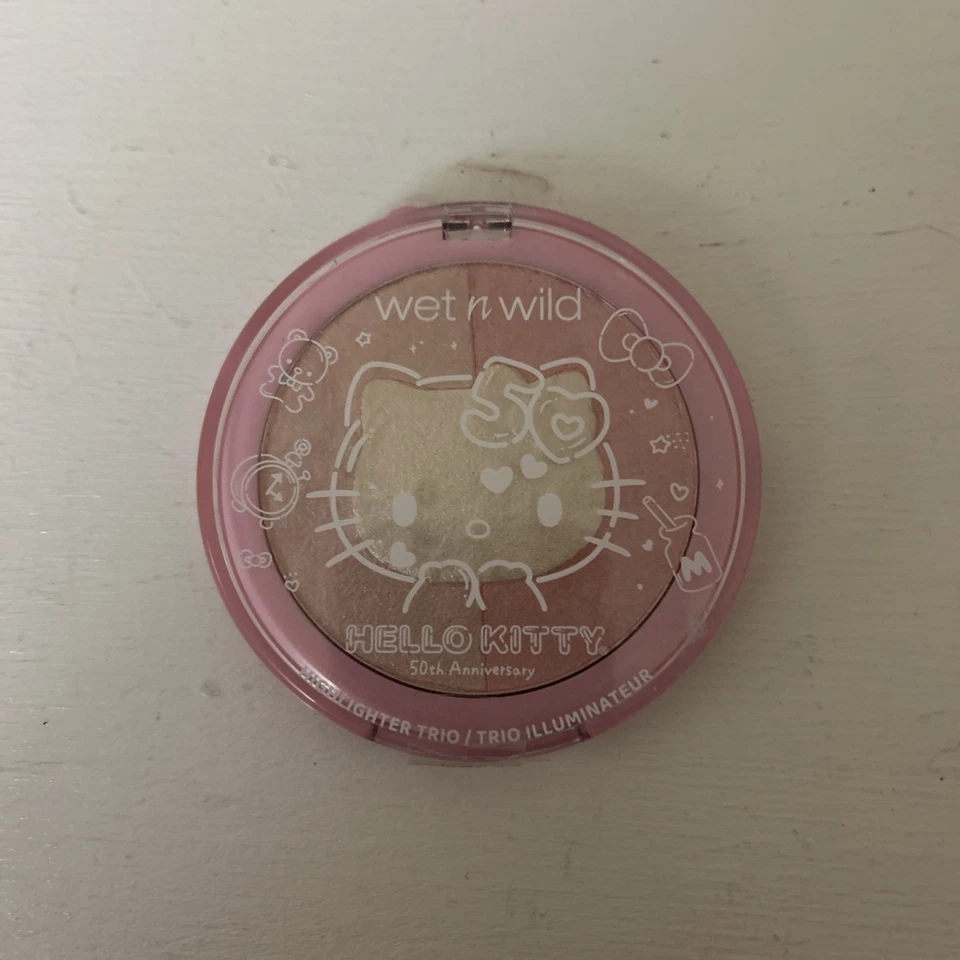 Wet n wild Hello Kitty Highlighter Trio 50 Aniversario Cutie Pie Foto 1 de 2