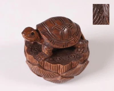 Tallado en madera japonés Loto y tortuga Netsuke Inro Ojime por Ishikawa Era Meiji Foto 1 de 4