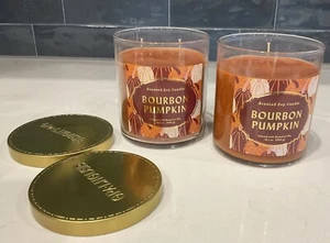 Lote de (2) velas de soja de calabaza bourbon Target Opalhouse de 2 mechas 15,1 oz con tapa NUEVO - Imagen 1 de 4