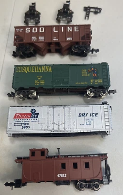 Atlas "N" Gauge Model Train Lot (x4) - 2274 Caboose,  2223 Reefer Car + 2 More. - Image 1 of 4