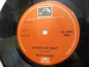 MUSTANGS RED escape sleazy indian tittyshaker rare SINGLE INDIA 45 VG+ - Picture 1 of 2
