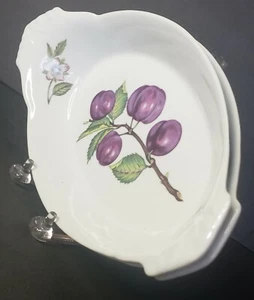 Set of 2 Bonne Cuisine Porcelaine De Chine Oval Fruits  Plates W Grapes Pattern. - Picture 1 of 7